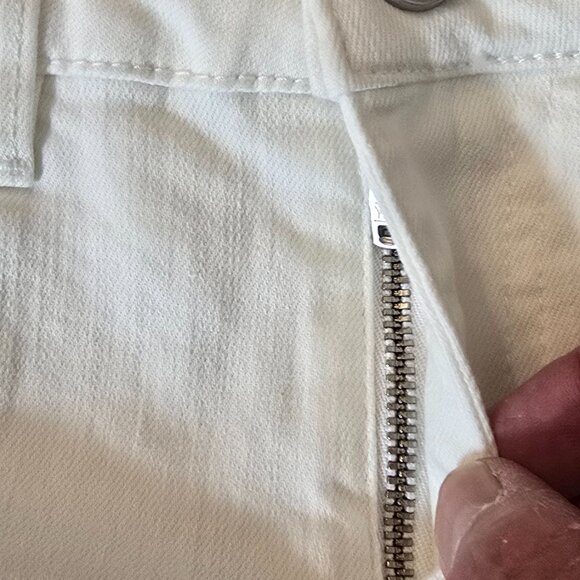 Vince Camuto Ankle Jeans Women's 28/6 Ultra White Denim Frayed Hem 5-Pockets - Picture 12 of 16